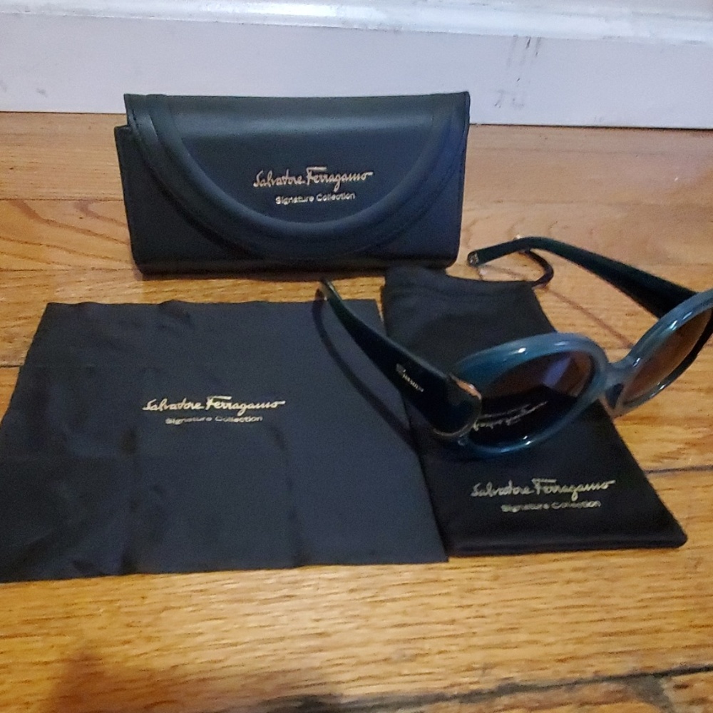 Sunglasses ferragamo